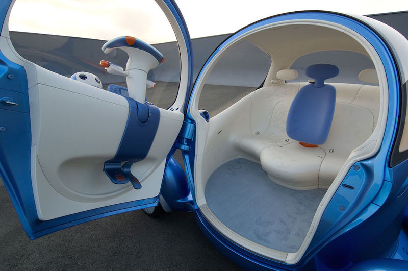 Illustration for article titled The Ten Most Ridiculous Concept Car Interiors